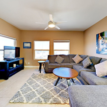 311 Pier Avenue Apartment 2 Bedrooms 1 Bathroom Apts, 奥希阿诺 — 照片 2