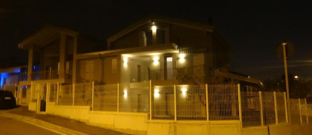 Nuovo Laghetto Del Frassino, 佩斯基耶拉德尔加尔达 — 照片 1