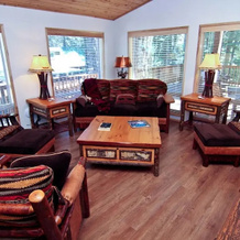 #47 & 48 Hyatt Lake Compound - Sleeps 9, Ashland — photo 2