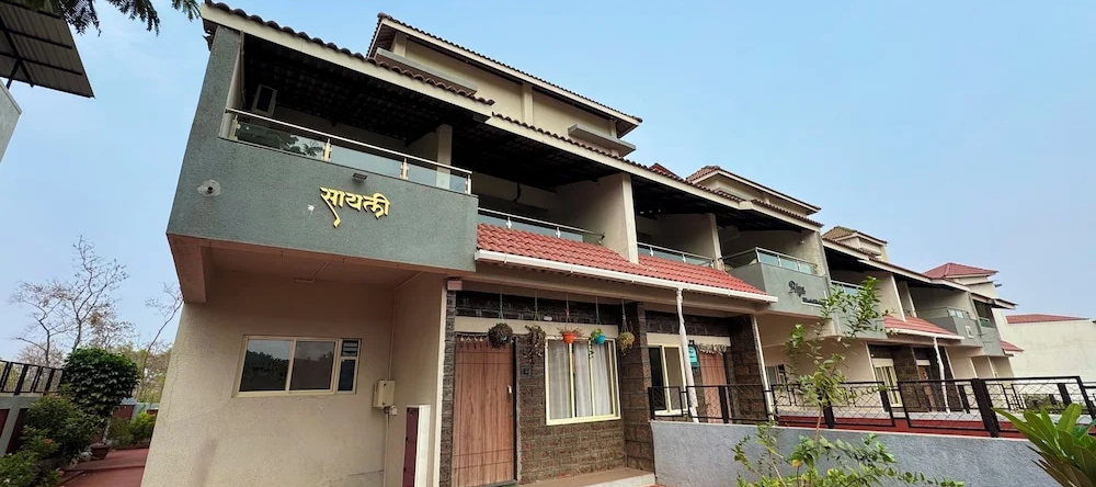 Hotel Sadhana Executive, Dapoli — photo 1