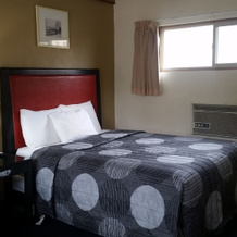 Simplicity Inn, Marshfield — photo 3