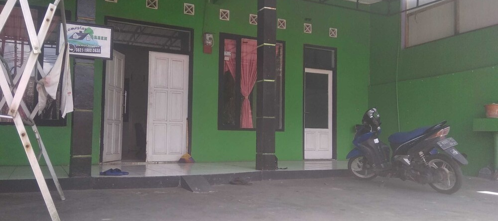 Capital O 92080 Green Home Stay, 西亚米斯 — 照片 1