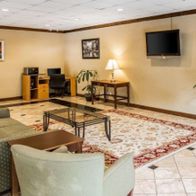 Quality Inn & Suites, 斯泰茨伯勒 — 照片 2