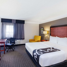 La Quinta Inn & Suites by Wyndham Houston Baytown East, 贝敦 — 照片 4