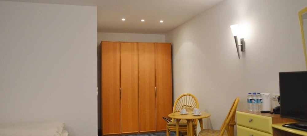 Hotel B8 Voerde, Voerde — photo 1