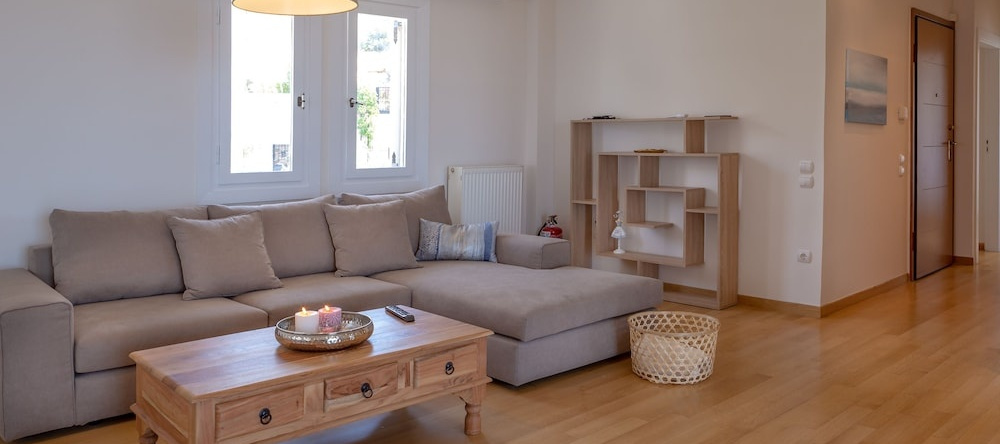 Rhea - Glyfada Sea View Apartment, Глифада — фото 1