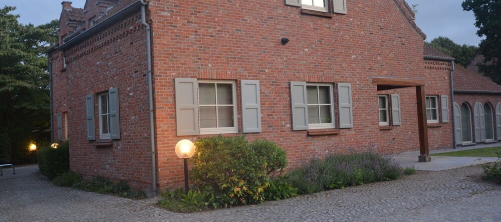 Stylish Villa in Lokeren With Sauna and Various Facilities for Children, 洛克伦 — 照片 1