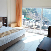 Royal Suites by Park Tree Chakki Mor, Kasauli — photo 2