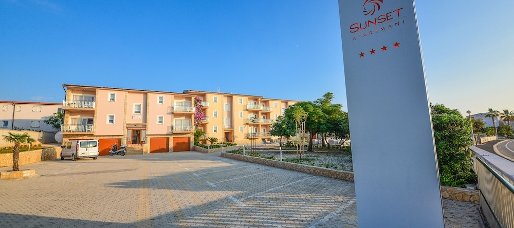 Sunset Apartments, Вир — фото 1