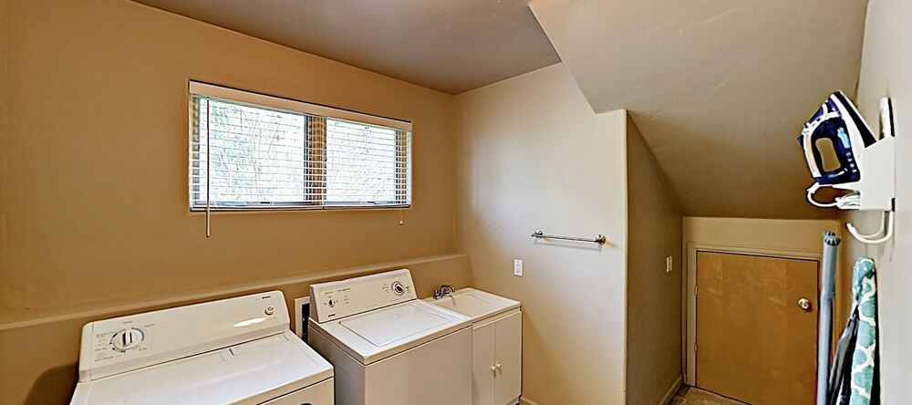 New Listing! Big Mountain-view Gem In Wildernest 3 Bedroom Townhouse, 狄龙 — 照片 1