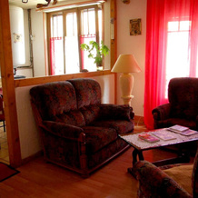 Apartment With 2 Bedrooms in Guebwiller, With Wonderful City View, Enclosed Garden and Wifi, 盖布维莱尔 — 照片 2