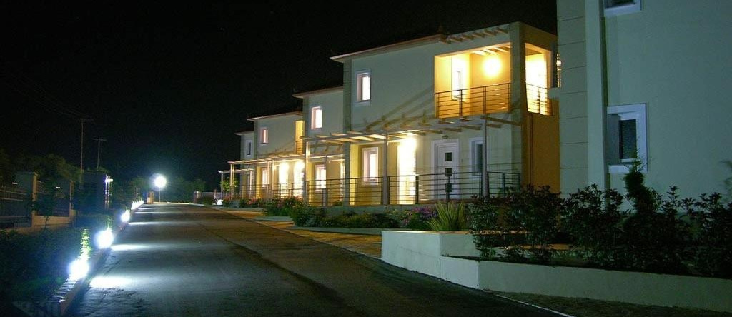 Antonios Village Hotel & Apartments, Пиньос — фото 1
