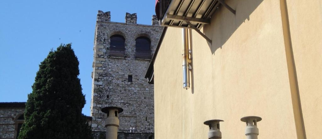 BB - The Tower Of The Old King, Desenzano del Garda — photo 1