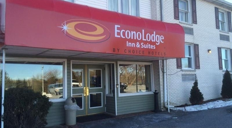 Quality Inn Airport, Wyomissing — photo 1