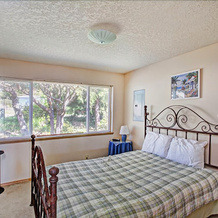 Oceanside Perch 3 Br home by RedAwning, Oceanside — photo 5