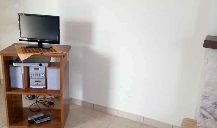 House With 2 Bedrooms in Kiato, With Wonderful sea View and Terrace -, 韦洛 — 照片 1