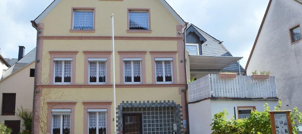 A Semi Detached Holiday Home For 8 Persons A Stones Throw From The Moselle, 采尔廷根-拉赫蒂希 — 照片 1