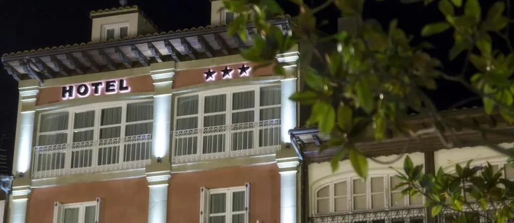 Hotel Plaza de la Paz, 阿罗 — 照片 1