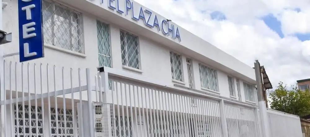 Hotel Plaza Chia, Чиа — фото 1