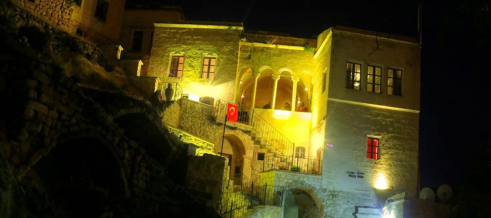 Tulpar Cave Hotel, Ortahisar — photo 1