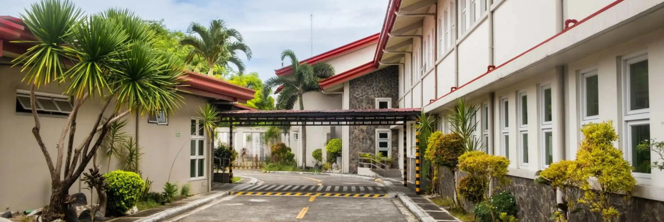 La Piazza Hotel and Convention Center, Legazpi — photo 1