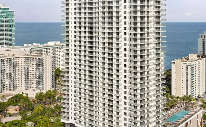 Hyde Beach House, Голливуд — фото 1