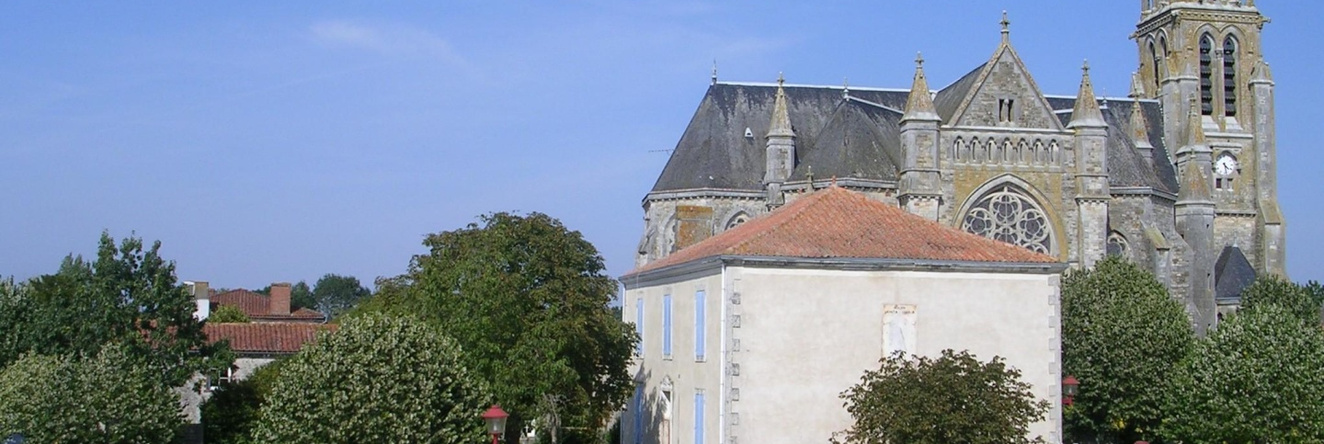 Recently renovated house in a French town, 圣塞西尔 — 照片 1