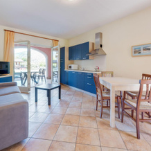 Apartment on Lake Idro With Pool, 伊德罗 — 照片 2