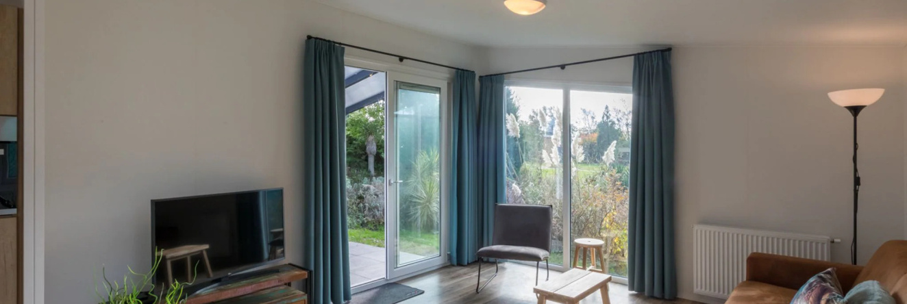Chalet in Vrouwenpolder Near Banjaard Beach, 弗劳文波尔德 — 照片 1