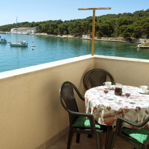 Apartment With one Bedroom in Prvić Luka, With Wonderful sea View, Furnished Terrace and Wifi - 1 m From the Beach, 普尔维奇卢卡 — 照片 5