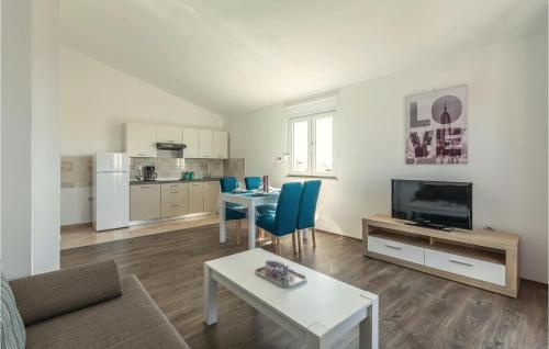 One-Bedroom Apartment in Fazana, 法扎纳 — 照片 1