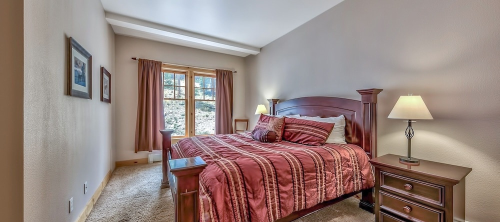Three Bedroom Mountain At Kirkwood Townhouse by RedAwning, 柯克伍德 — 照片 1