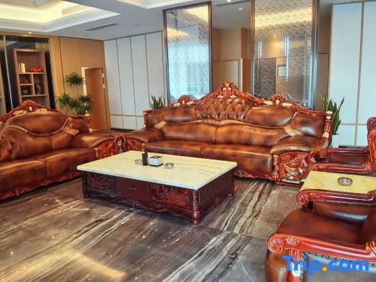 Huiyue Hotel, Цяньнань — фото 1