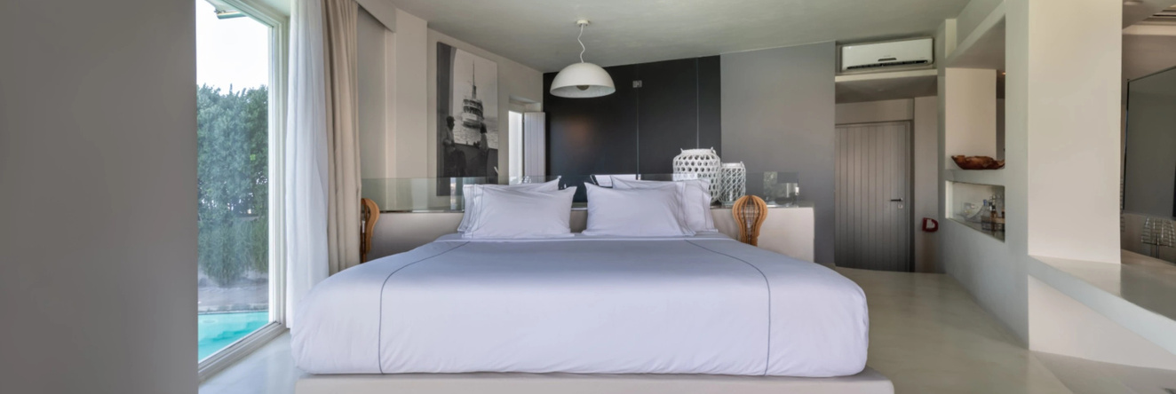 West East Suites Hotel, Santorini — photo 1
