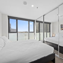 Bright 2-bed Apartment With Scenic Balcony, Gungahlin — photo 2