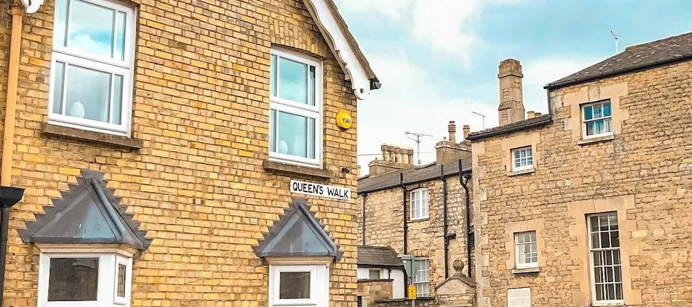 Central Stamford Townhouse, Стэмфорд — фото 1