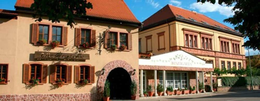 Hotel-Restaurant Winzergarten, Гроскарльбах — фото 1