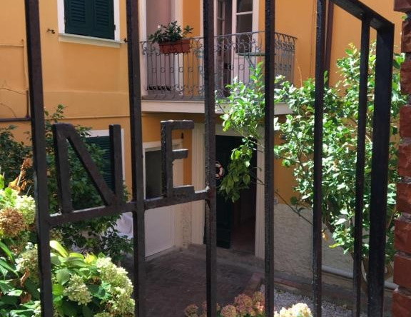 Cecio 5 Terre Rooms, 韦尔纳扎 — 照片 1