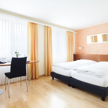 Hotel Gasthaus zur Linde, 施泰因豪森 — 照片 2