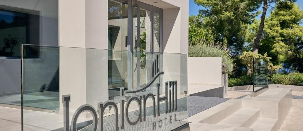 Ionian Hill Hotel, Пиньос — фото 1