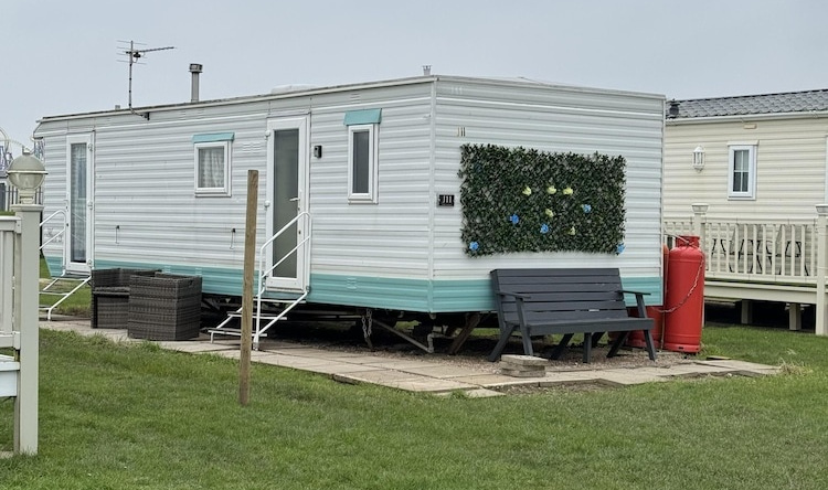 Ingoldmells - House - Sleeps 6 - Seaside - Parking, Инголдмелс — фото 1