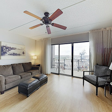 Historic District W/ River Views & Balcony 1 Bedroom Condo, Уилмингтон — фото 4