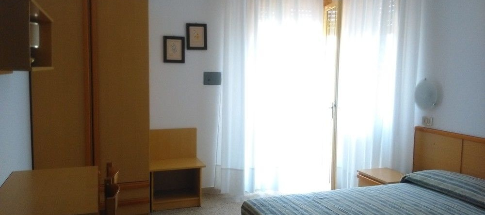 Hotel Aurora, 埃拉克莱亚 — 照片 1