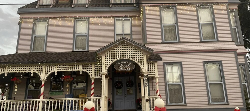 Grand Gables Inn Bed & Breakfast, 帕拉特卡 — 照片 1