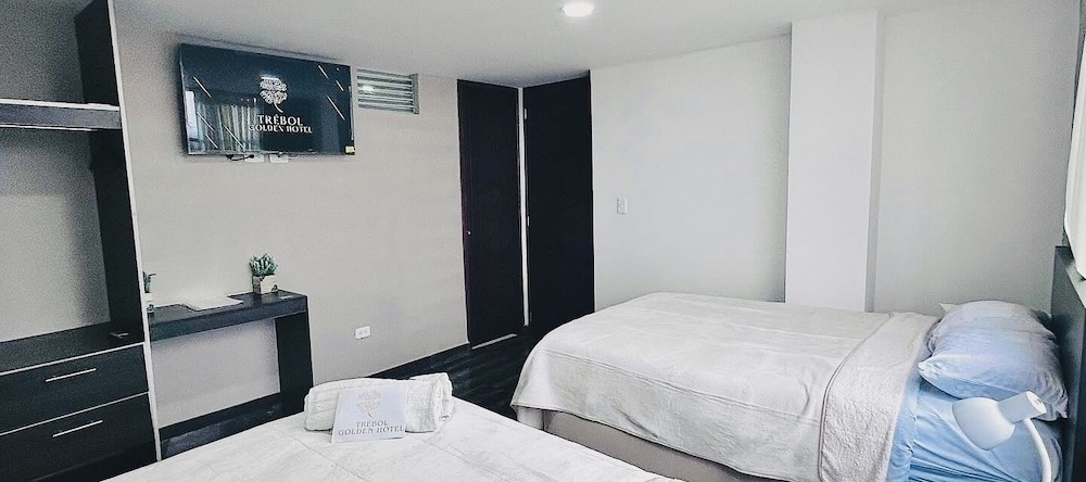 Trèbol Golden Hotel, 伊皮亚莱斯 — 照片 1