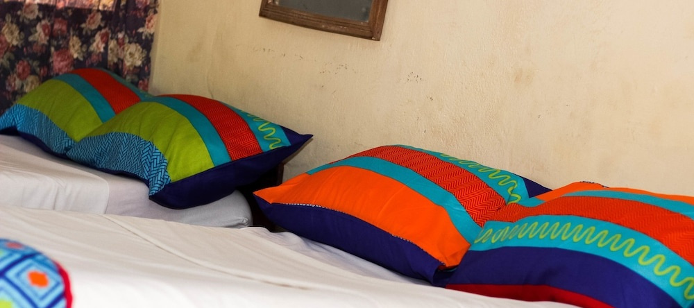 Mkunkhula Baobab Lodge, Salima — photo 1