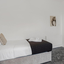 Heathrow Living Stanwell Serviced House, Ashford — photo 3
