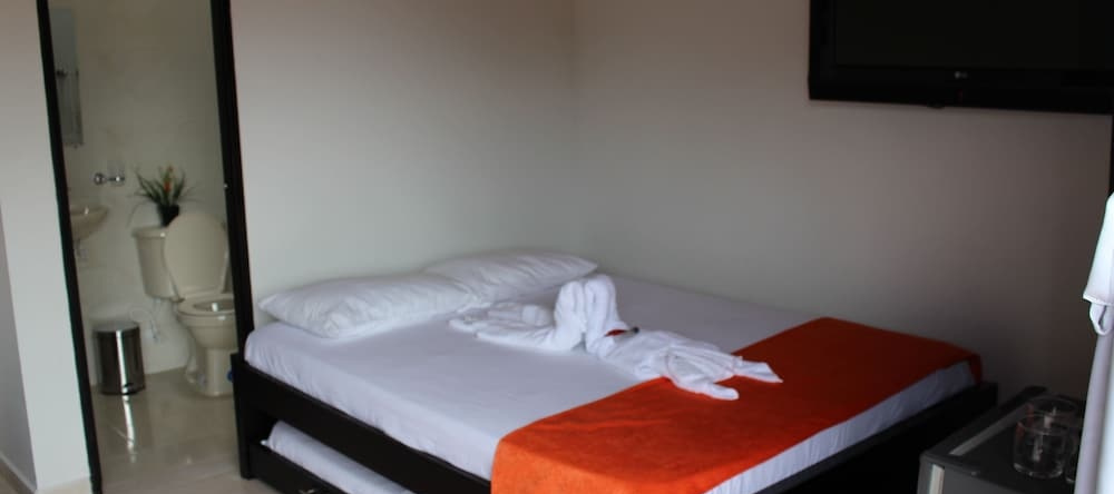 Hotel Santa Maria de las Aguas Peñol, 埃尔佩尼奥尔 — 照片 1