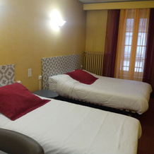 Hôtel Le Centre, 莱塞比耶 — 照片 3