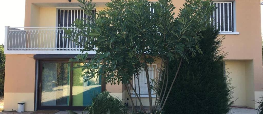 Irigny: Maison Calme A 10 Minutes De Lyon, Ириньи — фото 1